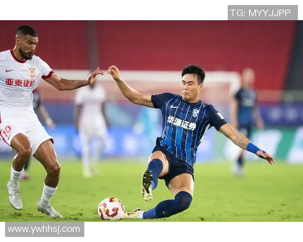 武汉足球队灵活性变革引发热议探索新战术与团队协作的未来发展 武汉足球队灵活性变革引发热议探索新战术与团队协作的未来发展